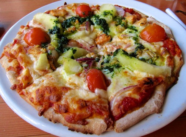 Chicken and apple: a great pizza combo at Rocky Mountain Flatbread
