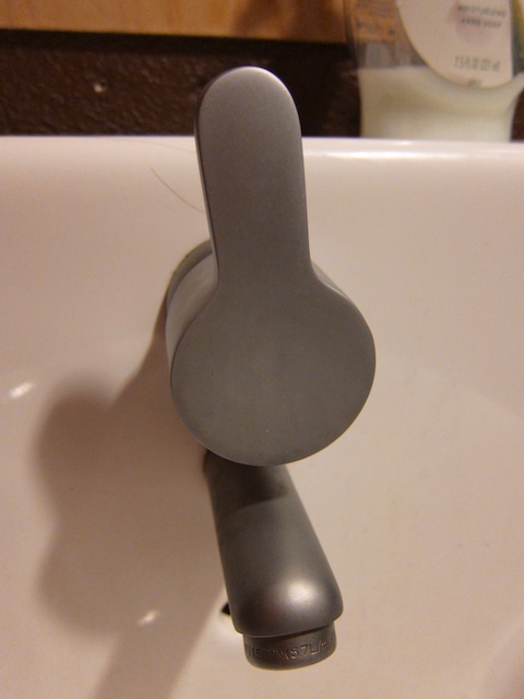 Which way do you turn this tap?